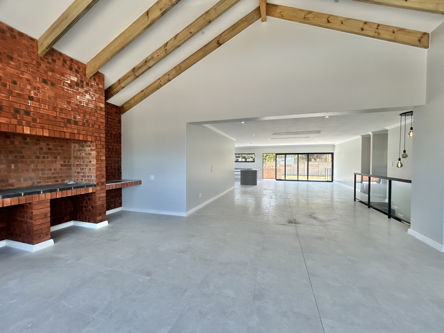 3 Bedroom Property for Sale in Wavecrest Eastern Cape